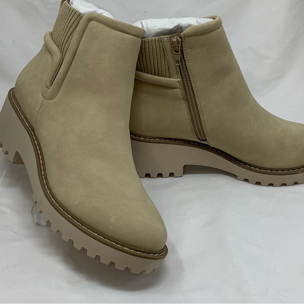 Zip Up Ankle Boots Time and Tru Size 8  (NEW) Memory Foam Inner  New
